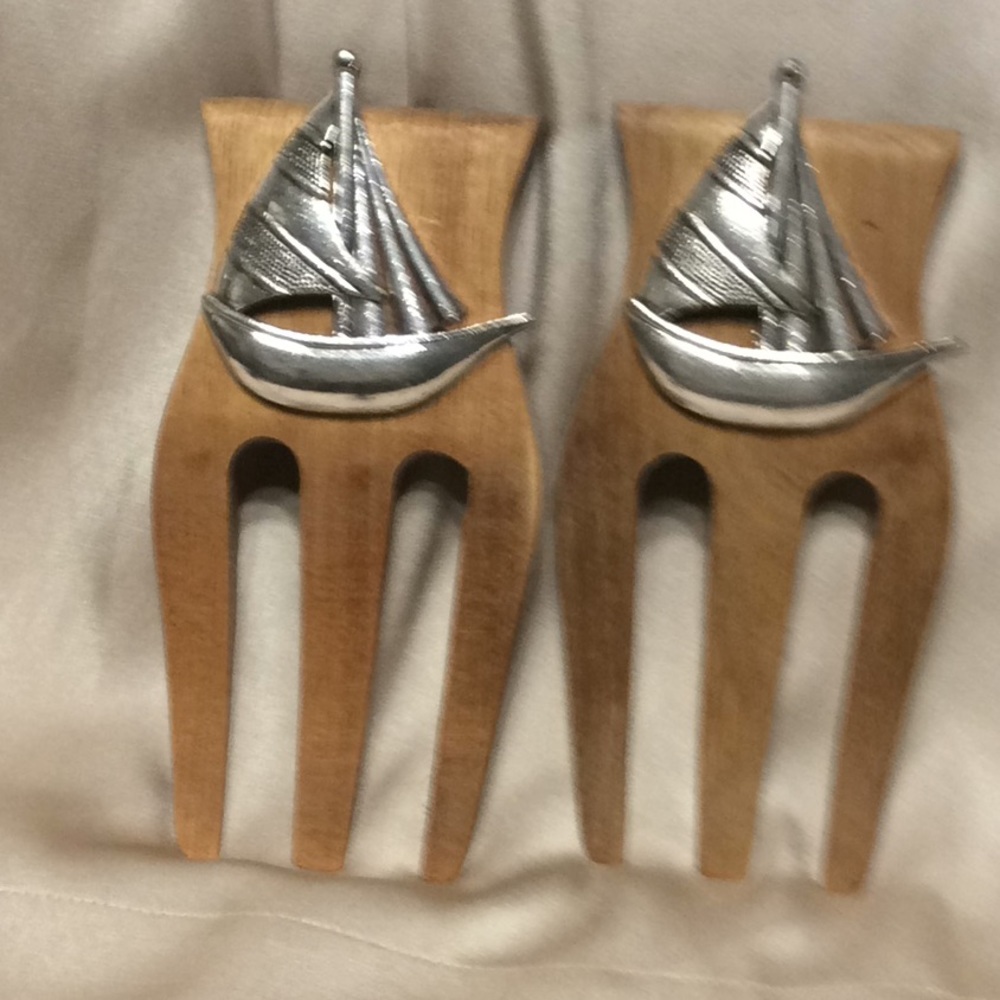 Deck Party Salad Hands.